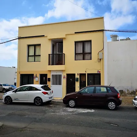 Small Flat In Arrecife Apartmán